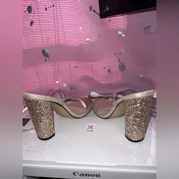 Gorgeous champagne heels - Picture 4 of 5